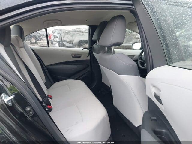 2022 TOYOTA COROLLA LE 8