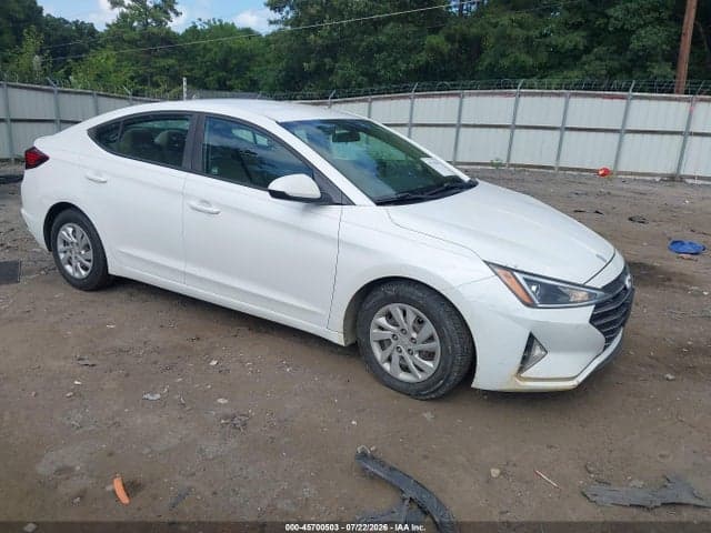 2019 HYUNDAI ELANTRA SE 1