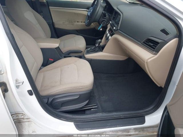2019 HYUNDAI ELANTRA SE 5