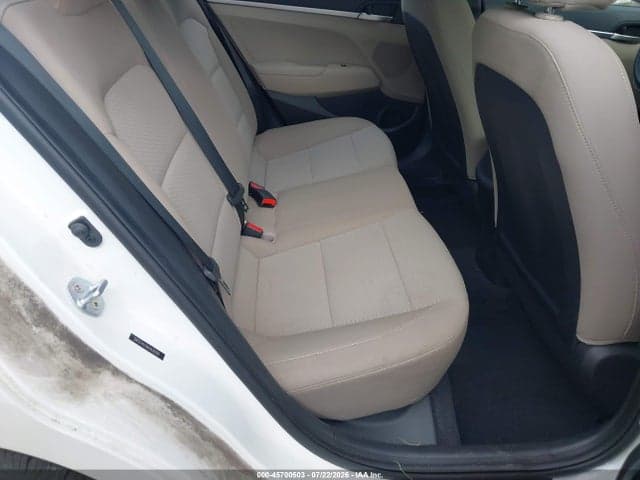 2019 HYUNDAI ELANTRA SE 8