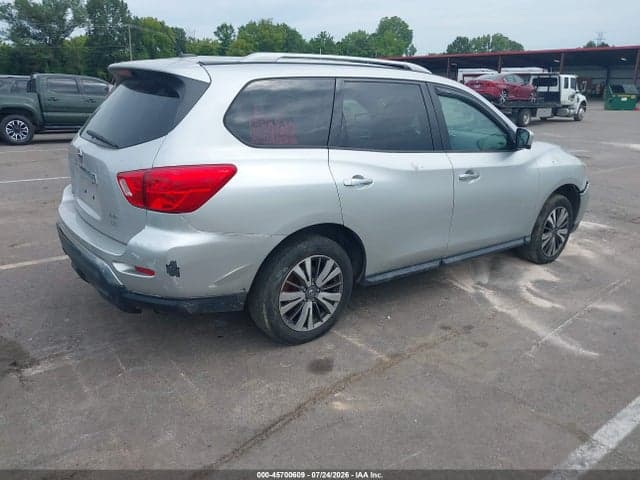 2017 NISSAN PATHFINDER SL 4