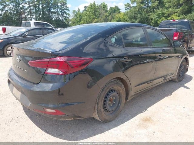2020 HYUNDAI ELANTRA SE 4