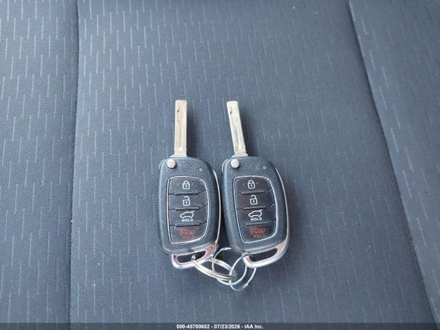 2019 HYUNDAI TUCSON SE 11
