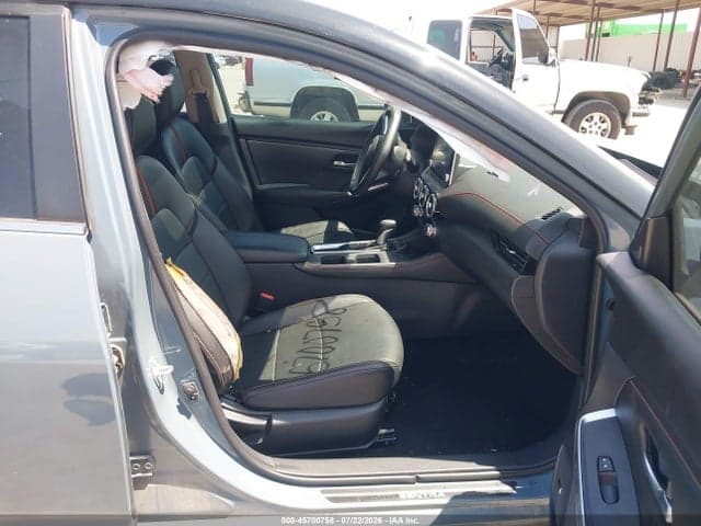 2024 NISSAN SENTRA SR XTRONIC CVT 5