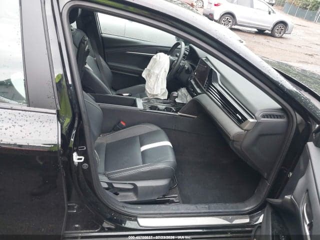 2025 TOYOTA CAMRY SE 5