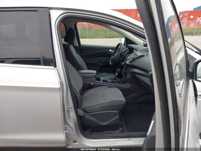 2017 FORD ESCAPE SE 5