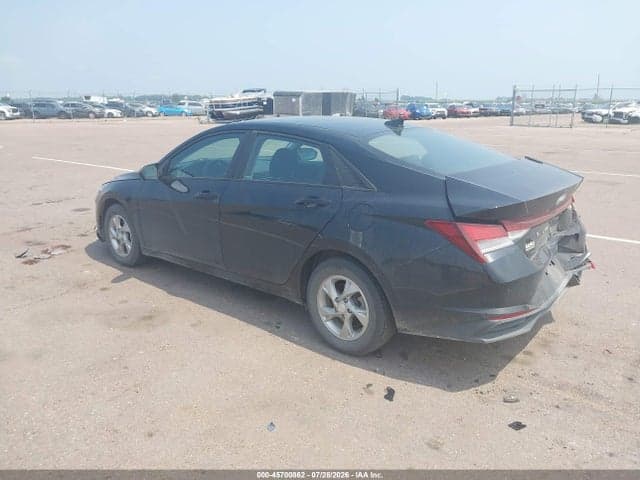 2023 HYUNDAI ELANTRA SE 3