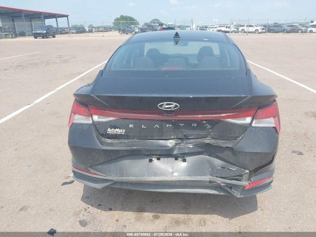 2023 HYUNDAI ELANTRA SE 6