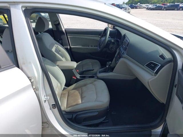 2017 HYUNDAI ELANTRA SE 6
