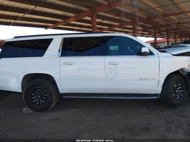 2017 GMC YUKON XL SLT 13