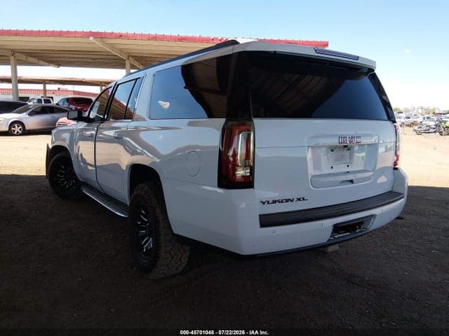 2017 GMC YUKON XL SLT 3