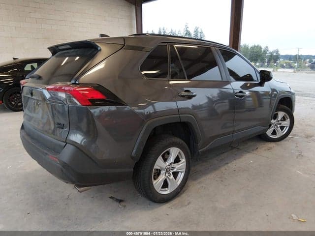 2021 TOYOTA RAV4 XLE 4