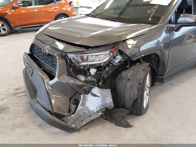 2021 TOYOTA RAV4 XLE 6