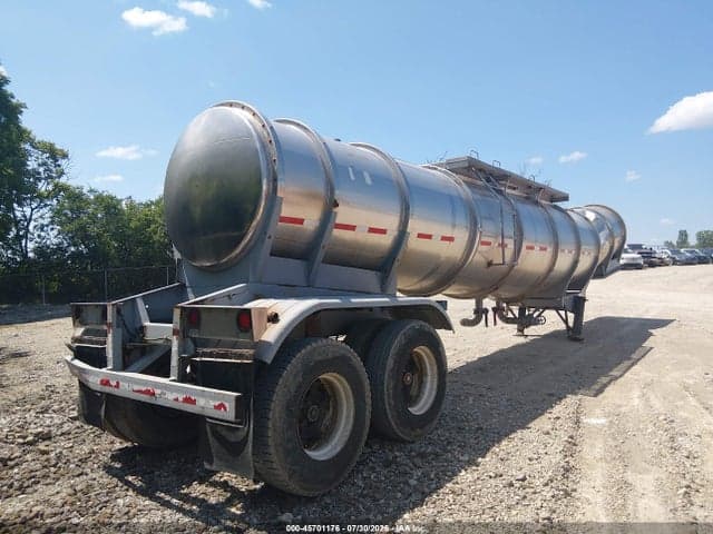 1976 BUTLER TANKER TRAILER 4