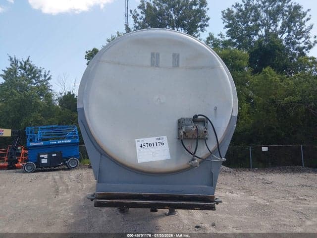 1976 BUTLER TANKER TRAILER 8