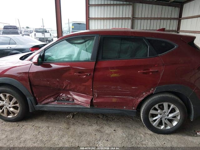 2020 HYUNDAI TUCSON SE 6