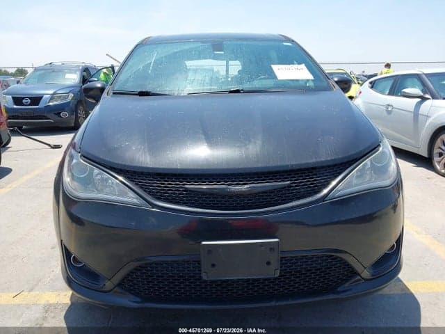 2020 CHRYSLER PACIFICA TOURING 12