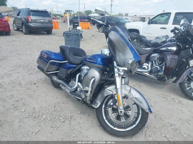 2017 HARLEY-DAVIDSON FLHTK ULTRA LIMITED - 1