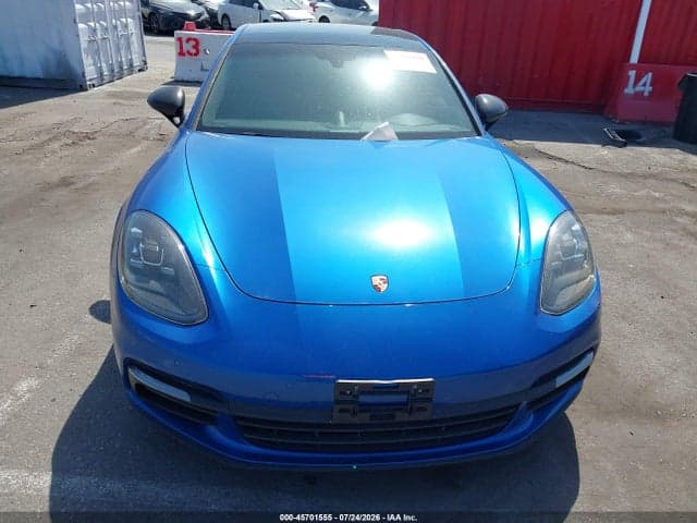 2019 PORSCHE PANAMERA 4 6