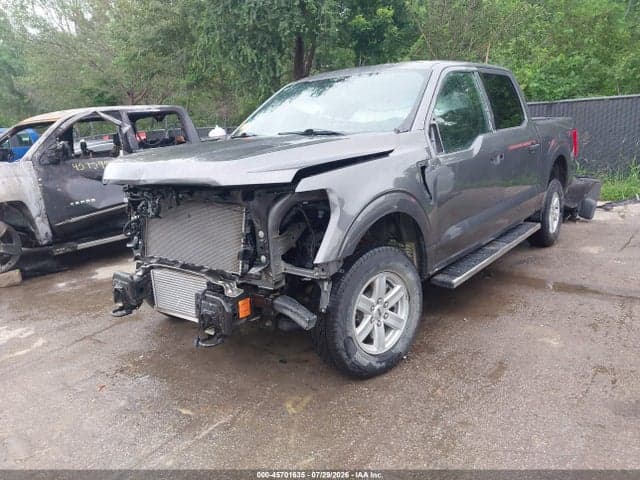 2023 FORD F-150 XLT 2