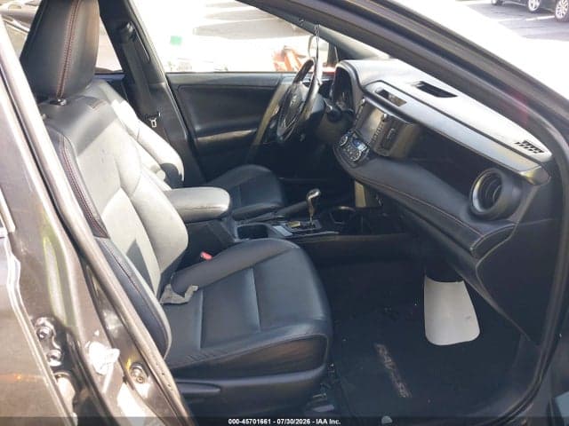2018 TOYOTA RAV4 HYBRID SE 5