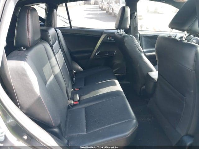 2018 TOYOTA RAV4 HYBRID SE 8