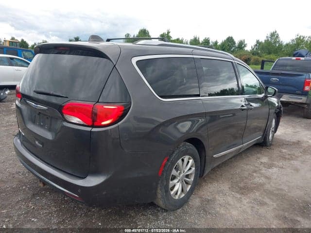2018 CHRYSLER PACIFICA TOURING L 4