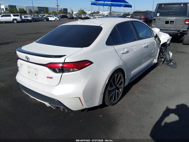 2021 TOYOTA COROLLA XSE 4