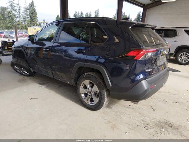 2023 TOYOTA RAV4 XLE 3