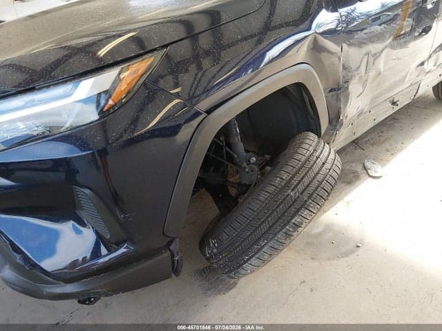 2023 TOYOTA RAV4 XLE 6