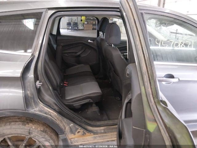 2017 FORD ESCAPE SE 8