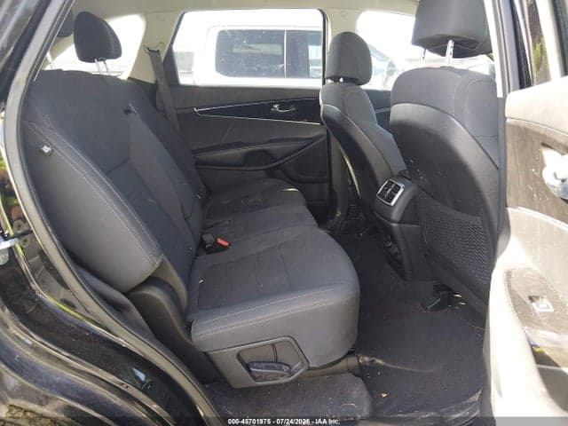 2017 KIA SORENTO 3.3L LX 8