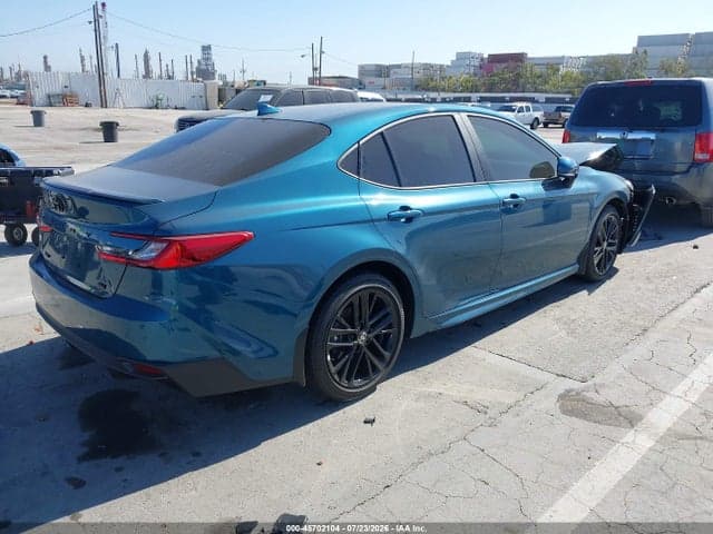 2026 TOYOTA CAMRY SE 4