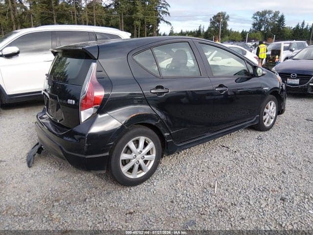 2017 TOYOTA PRIUS C TWO 4