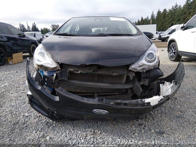 2017 TOYOTA PRIUS C TWO 6