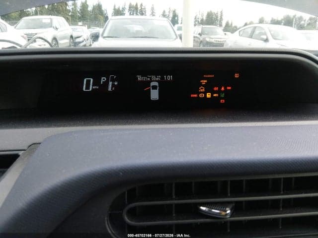 2017 TOYOTA PRIUS C TWO 7