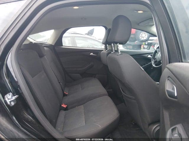 2017 FORD FOCUS SE 8