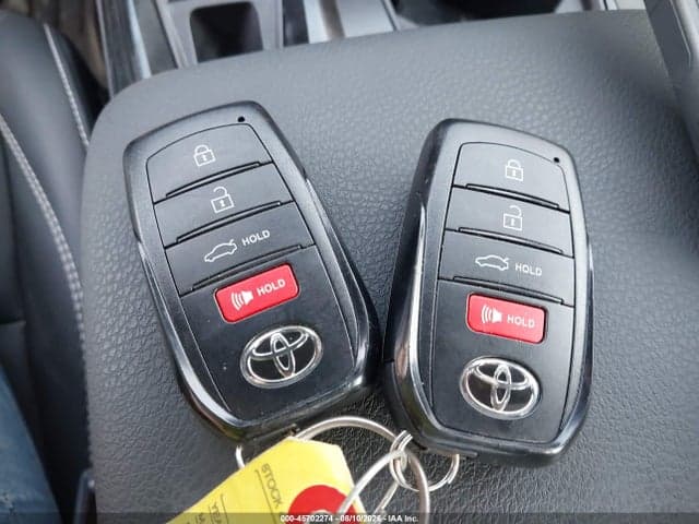 2026 TOYOTA CAMRY SE 11