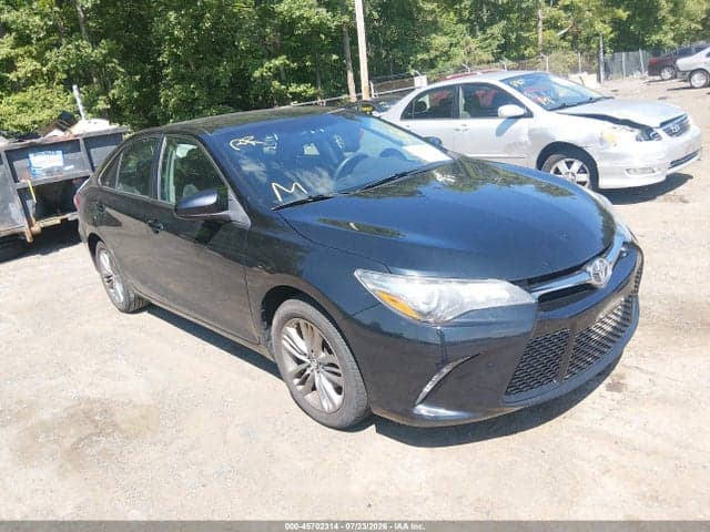2017 TOYOTA CAMRY SE - 1
