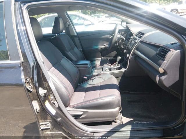 2017 TOYOTA CAMRY SE 5