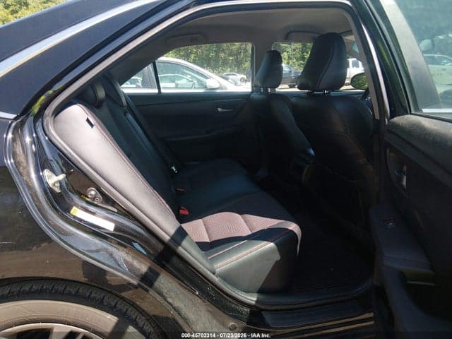 2017 TOYOTA CAMRY SE 8