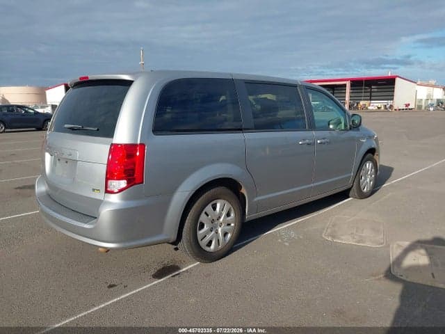 2018 DODGE GRAND CARAVAN SE 4