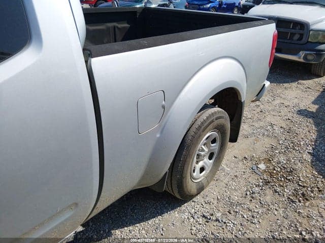 2017 NISSAN FRONTIER S 6