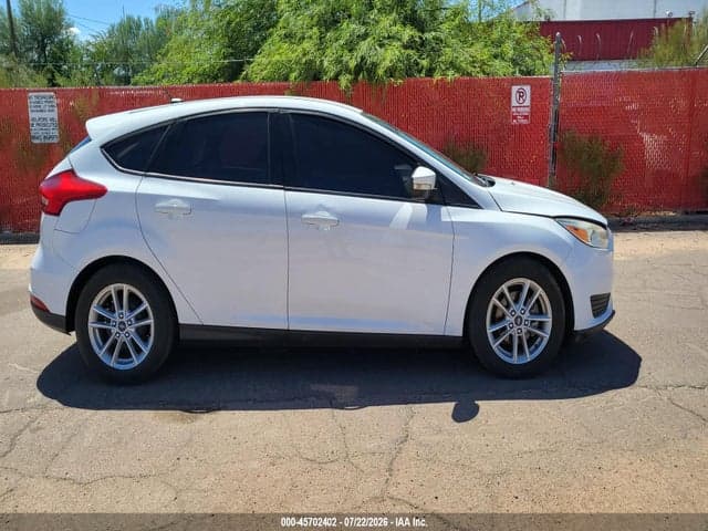 2017 FORD FOCUS SE 13