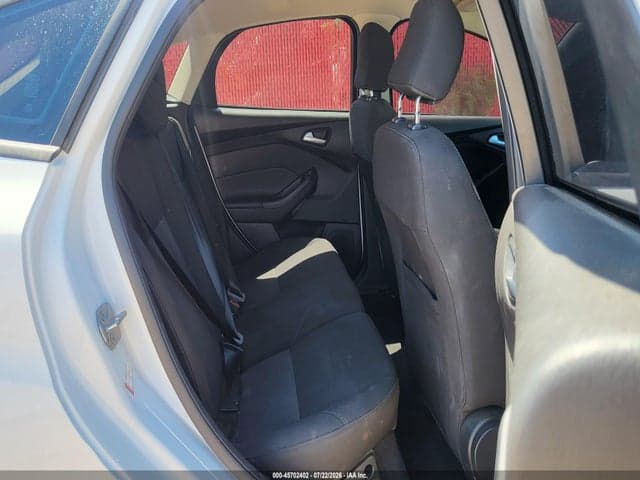 2017 FORD FOCUS SE 8