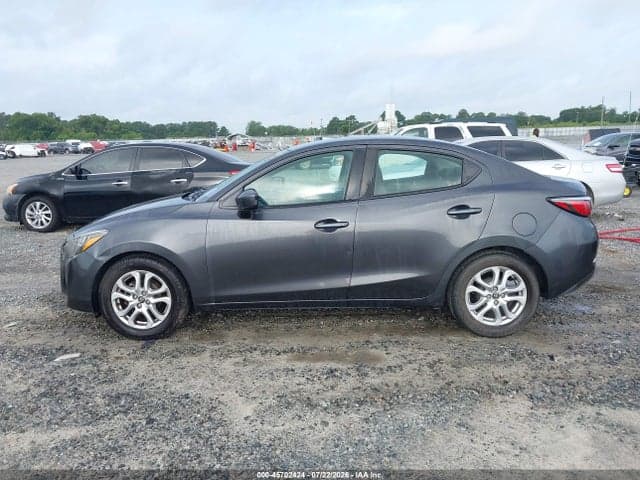 2017 TOYOTA YARIS IA 14