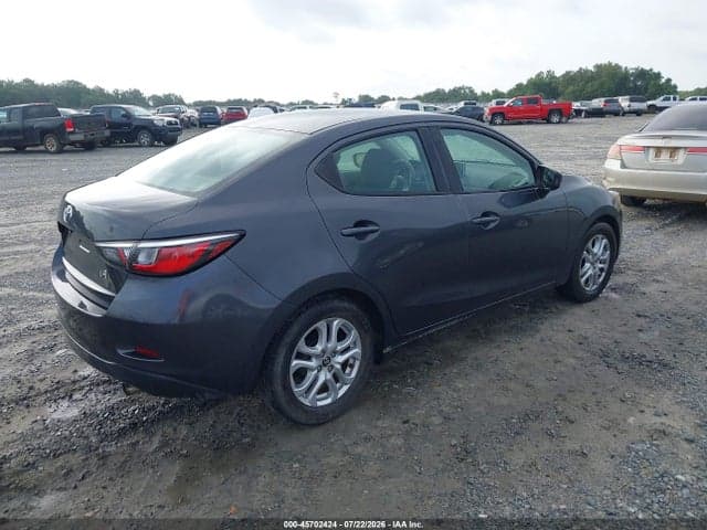 2017 TOYOTA YARIS IA 4