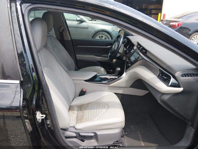 2019 TOYOTA CAMRY SE 5