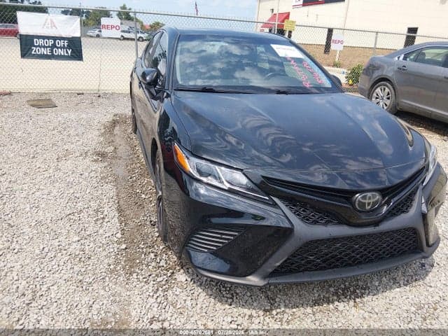 2019 TOYOTA CAMRY SE 6
