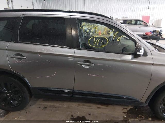 2019 MITSUBISHI OUTLANDER LE 13